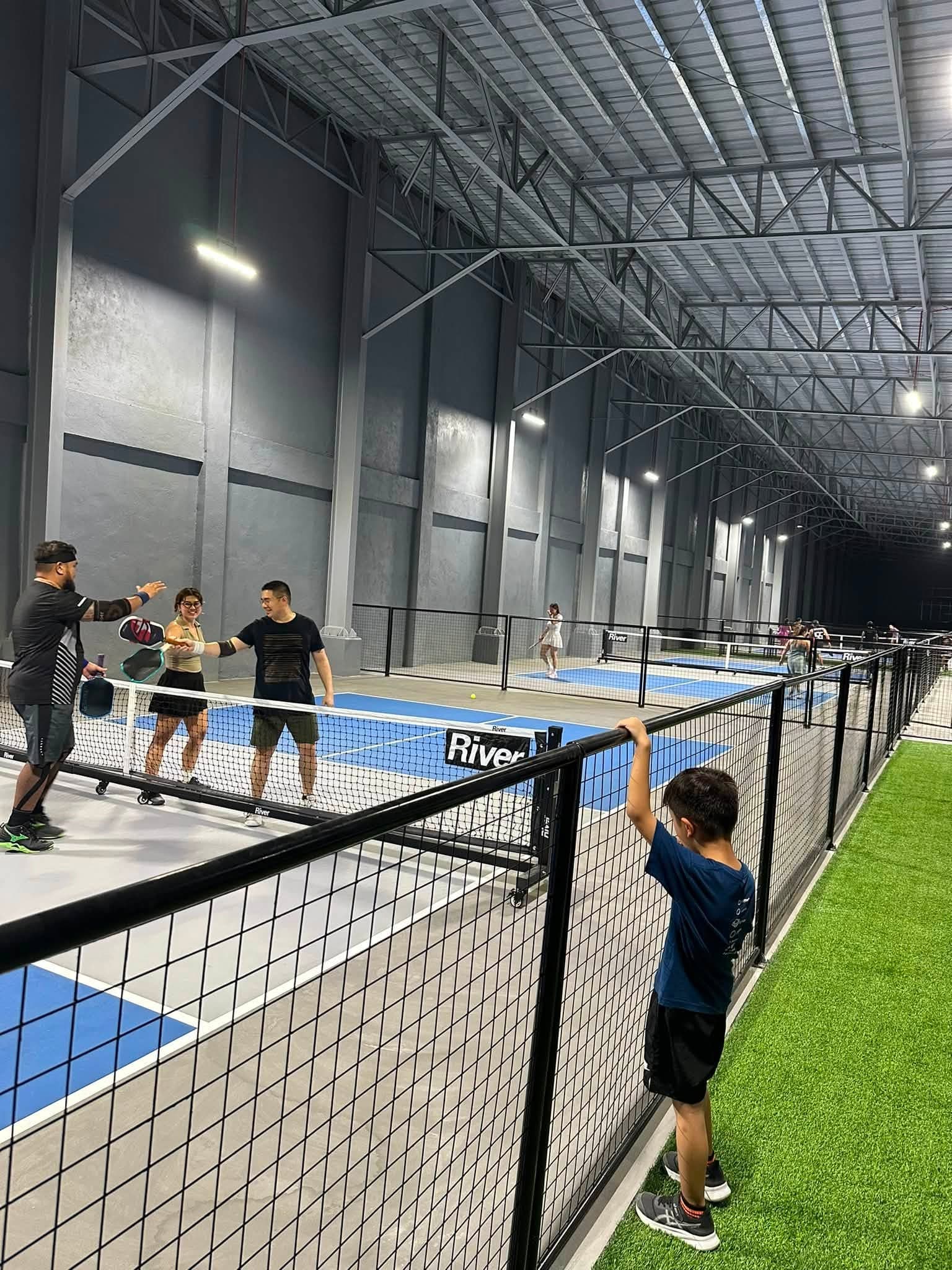 Hambaw Courts