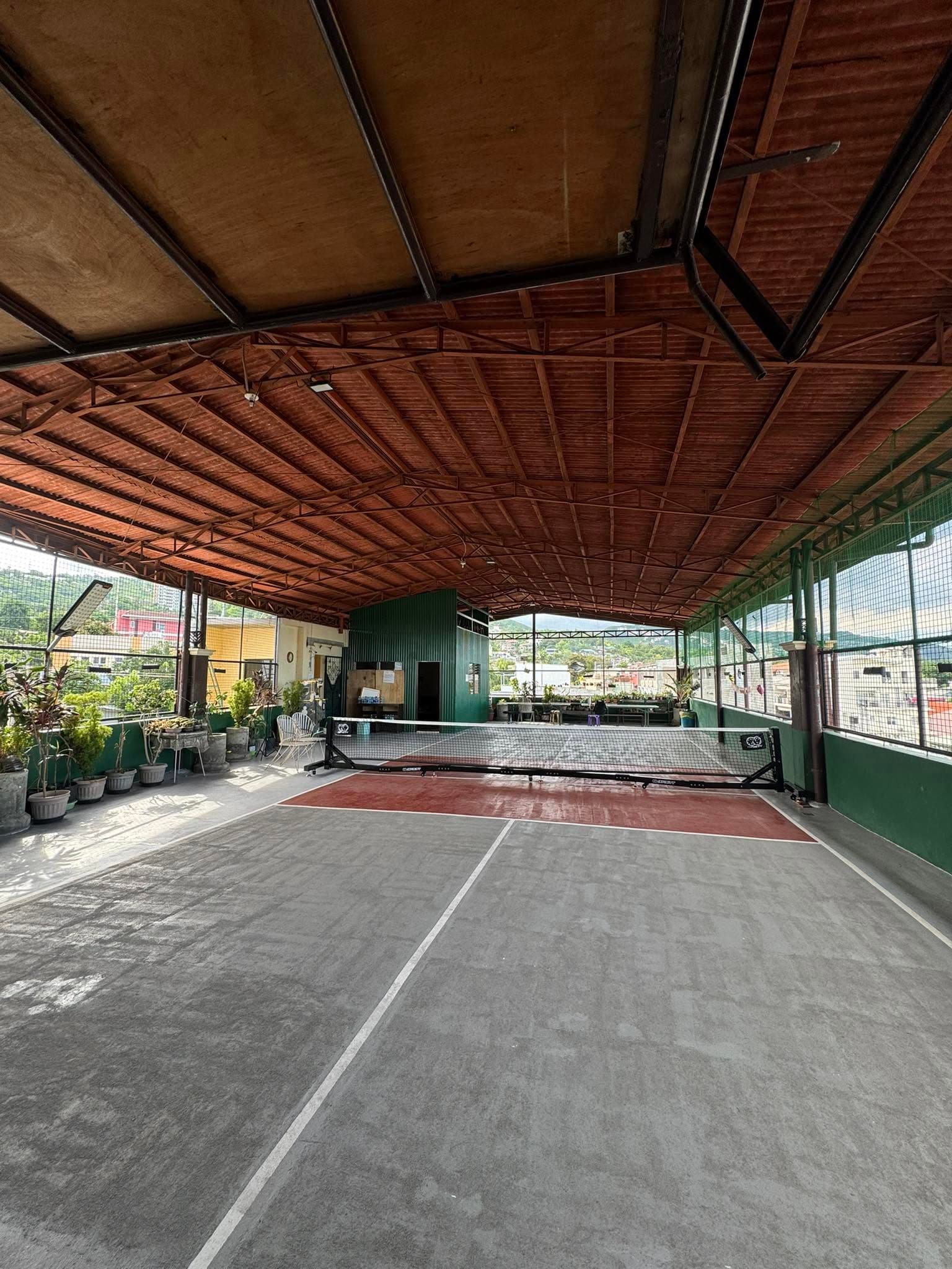 Thetopfloorpicklrs