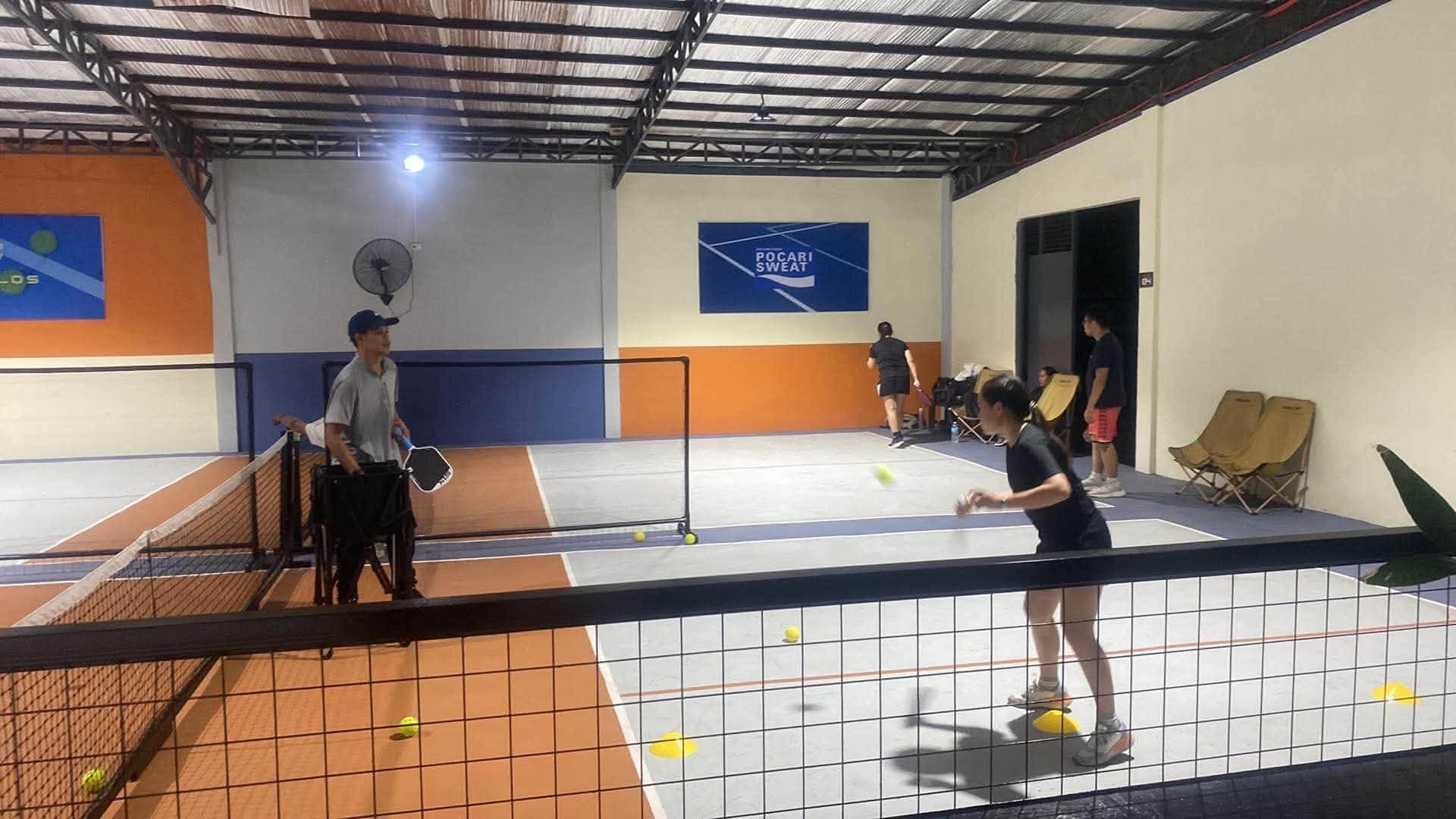 Da-Hub Paddle Court