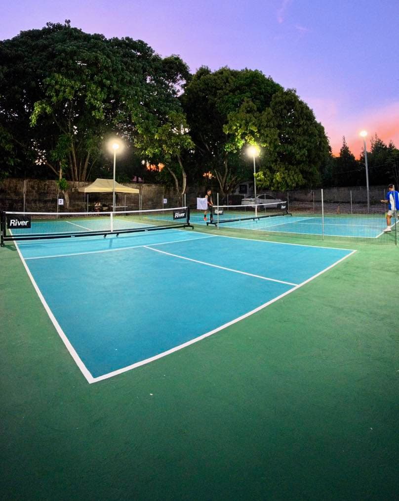 Shake 'N' Bake Pickleball Courts